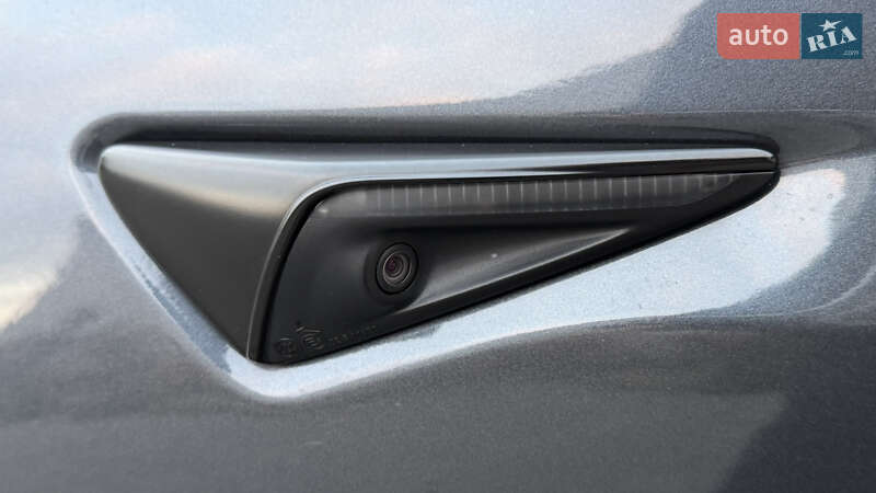 Седан Tesla Model 3 2021 в Луцьку