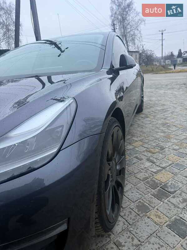 Седан Tesla Model 3 2022 в Харкові