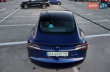 Седан Tesla Model 3 2020 в Львове