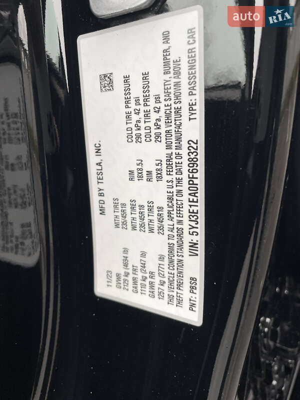 Седан Tesla Model 3 2023 в Киеве