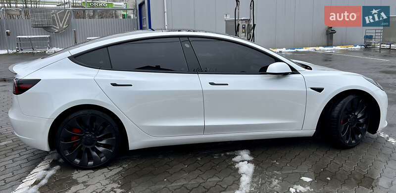 Седан Tesla Model 3 2022 в Луцке