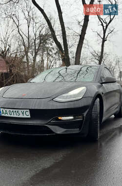 Седан Tesla Model 3 2020 в Ирпене