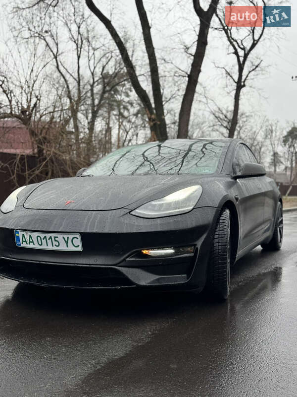 Tesla Model 3 2020