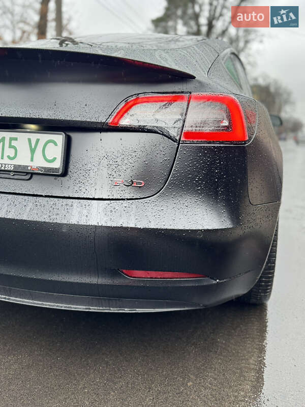 Седан Tesla Model 3 2020 в Ірпені