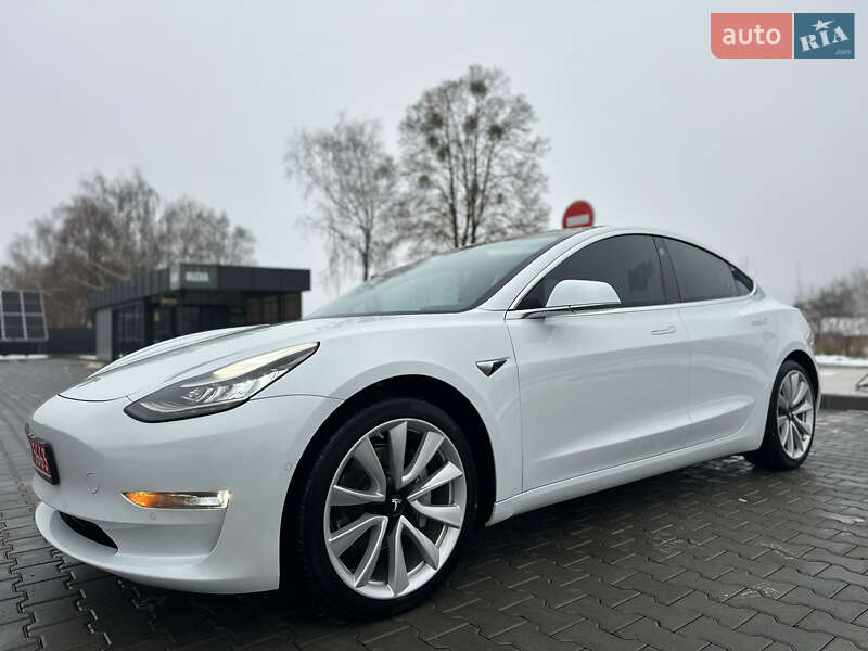 Седан Tesla Model 3 2018 в Владимире