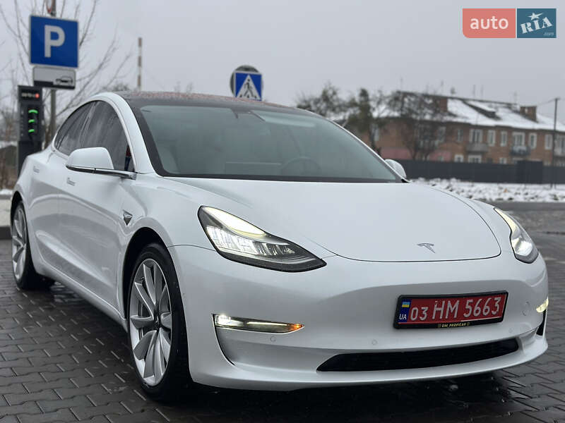 Седан Tesla Model 3 2018 в Владимире