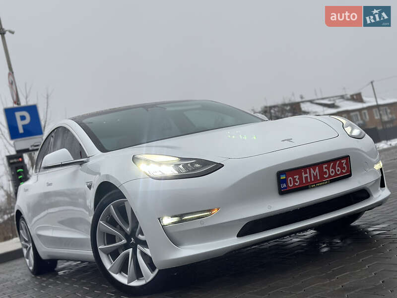 Седан Tesla Model 3 2018 в Владимире