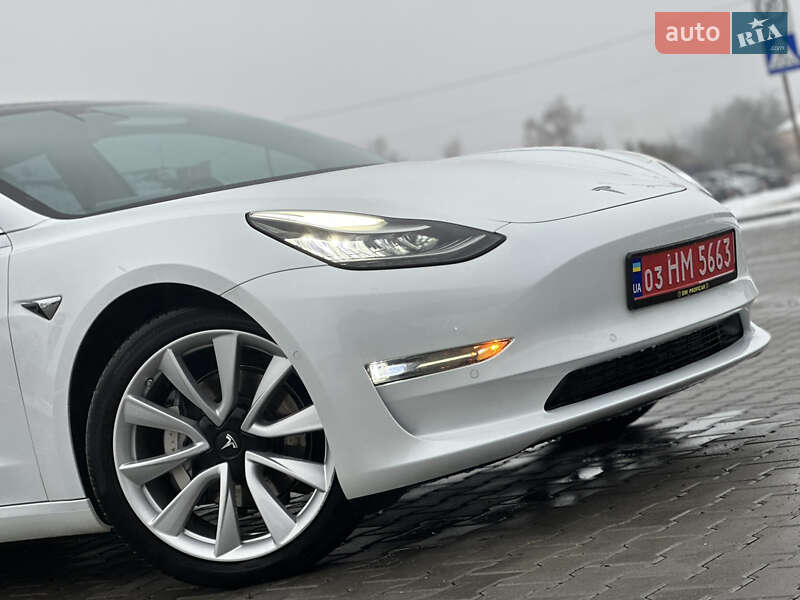 Седан Tesla Model 3 2018 в Владимире