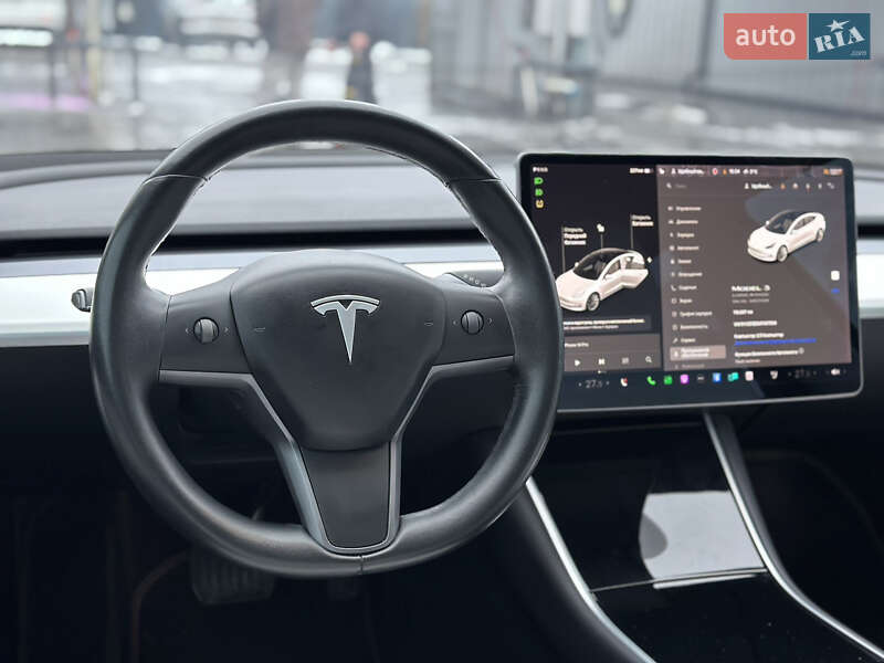 Седан Tesla Model 3 2018 в Владимире