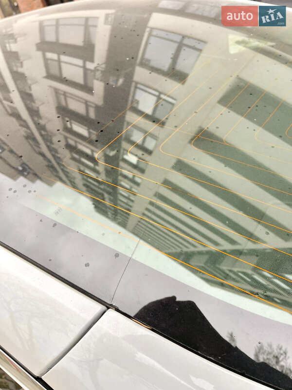 Седан Tesla Model 3 2020 в Івано-Франківську