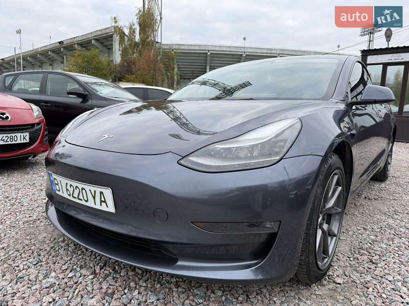 Седан Tesla Model 3 2021 в Полтаві