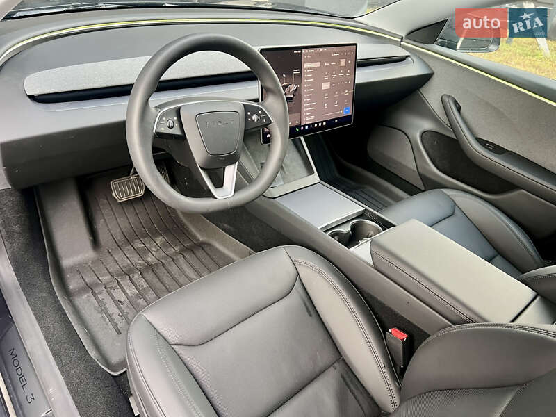 Седан Tesla Model 3 2025 в Киеве фото 19 Седан Tesla Model 3 2025 в Киеве