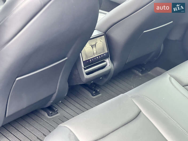 Седан Tesla Model 3 2025 в Киеве фото 17 Седан Tesla Model 3 2025 в Киеве