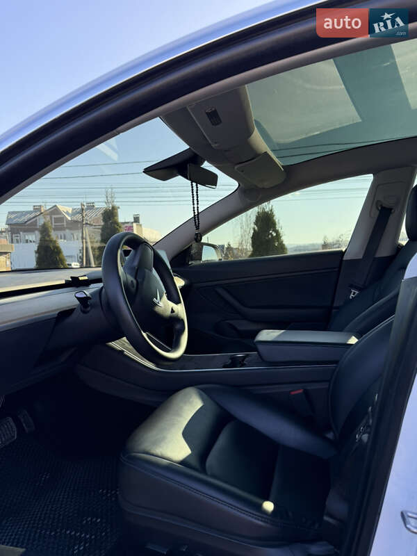Седан Tesla Model 3 2020 в Черновцах фото 13 Седан Tesla Model 3 2020 в Черновцах