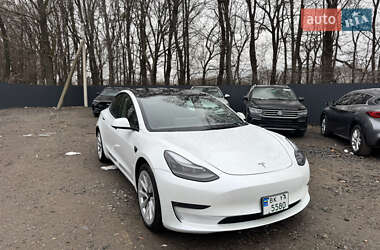 Седан Tesla Model 3 2022 в Рівному