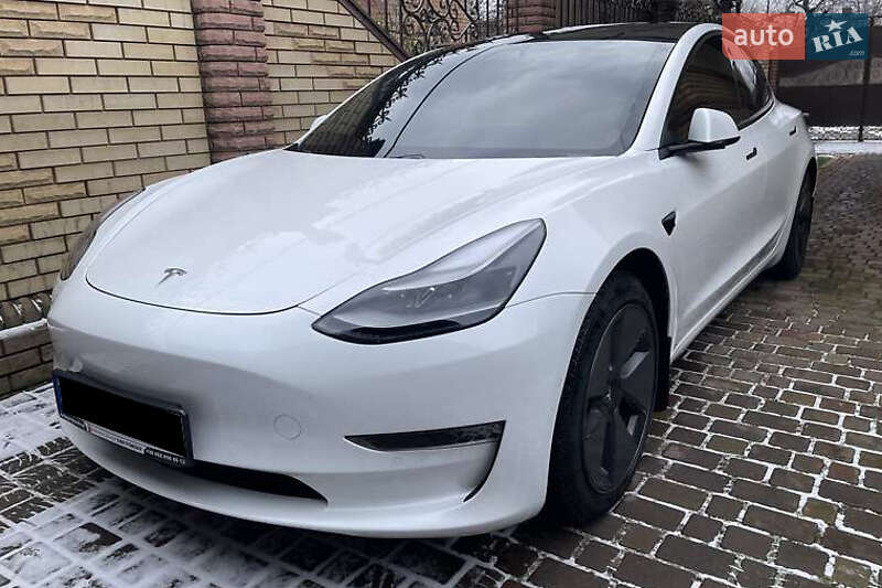 Tesla Model 3 2021