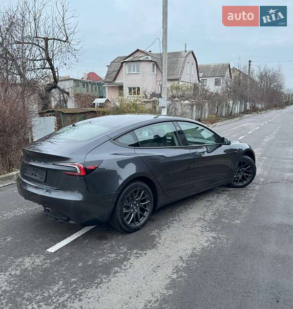 Седан Tesla Model 3 2025 в Києві