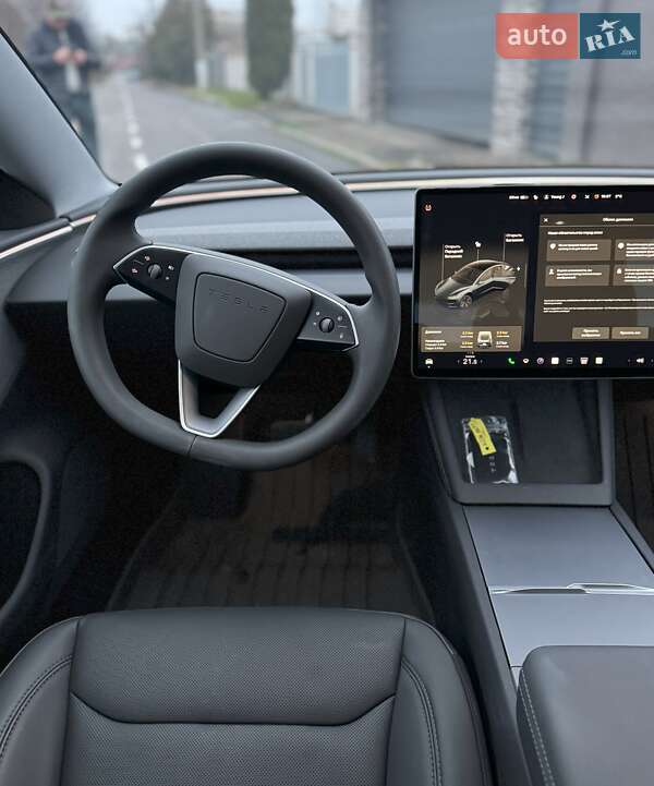 Седан Tesla Model 3 2025 в Києві