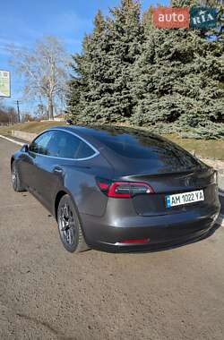 Седан Tesla Model 3 2019 в Полтаве
