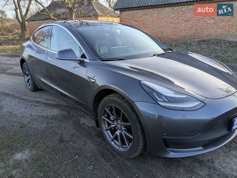Седан Tesla Model 3 2019 в Полтаві