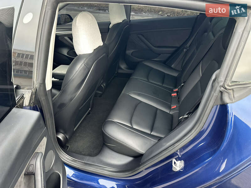 Седан Tesla Model 3 2022 в Дніпрі