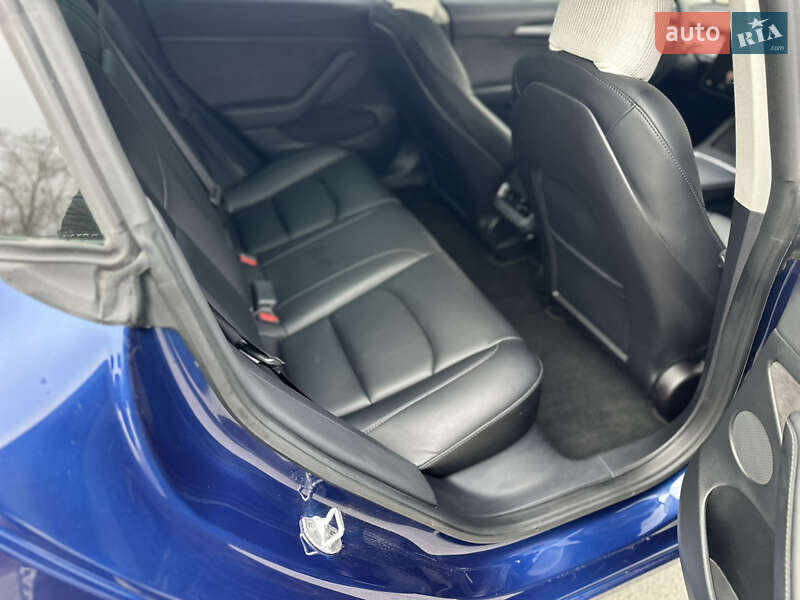 Седан Tesla Model 3 2022 в Дніпрі