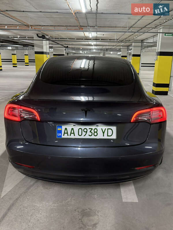 Седан Tesla Model 3 2019 в Днепре