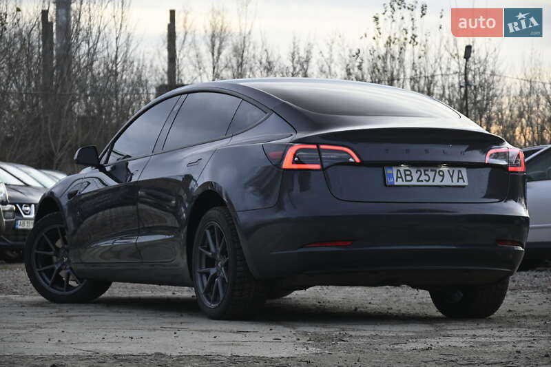 Седан Tesla Model 3 2021 в Бердичеве