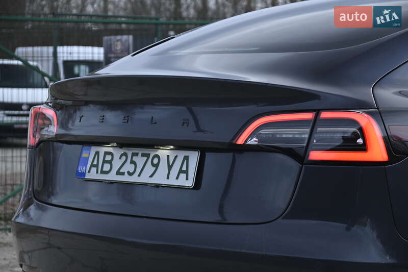 Седан Tesla Model 3 2021 в Бердичеве