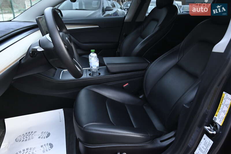 Седан Tesla Model 3 2021 в Бердичеве
