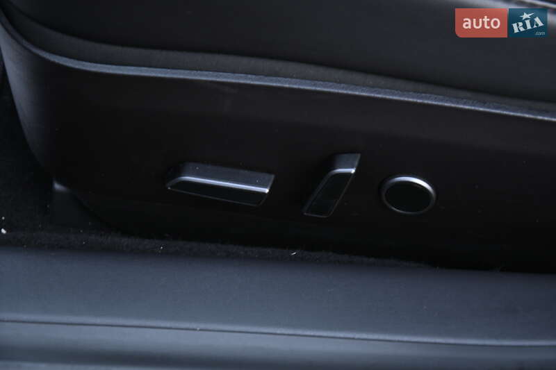 Седан Tesla Model 3 2021 в Бердичеве