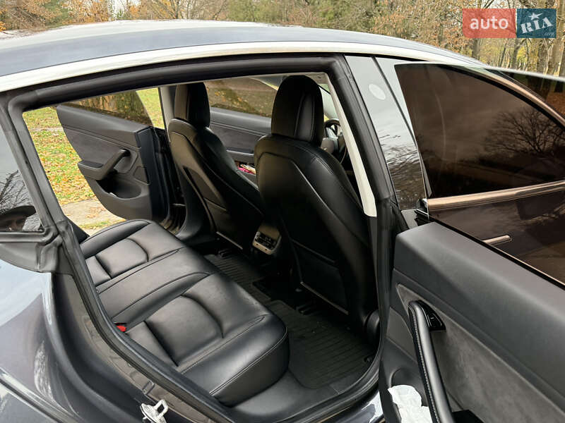 Седан Tesla Model 3 2018 в Харькове