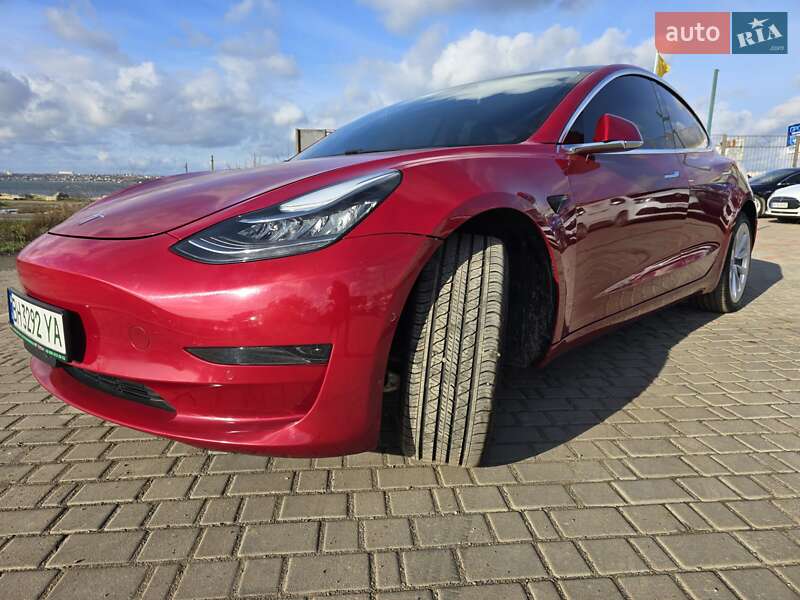 Седан Tesla Model 3 2020 в Одесі