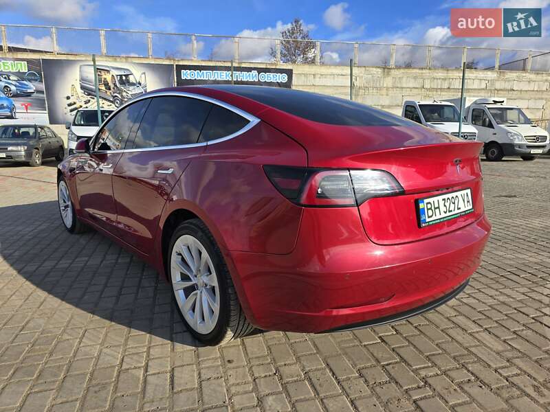 Седан Tesla Model 3 2020 в Одесі