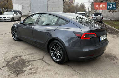Седан Tesla Model 3 2023 в Дніпрі