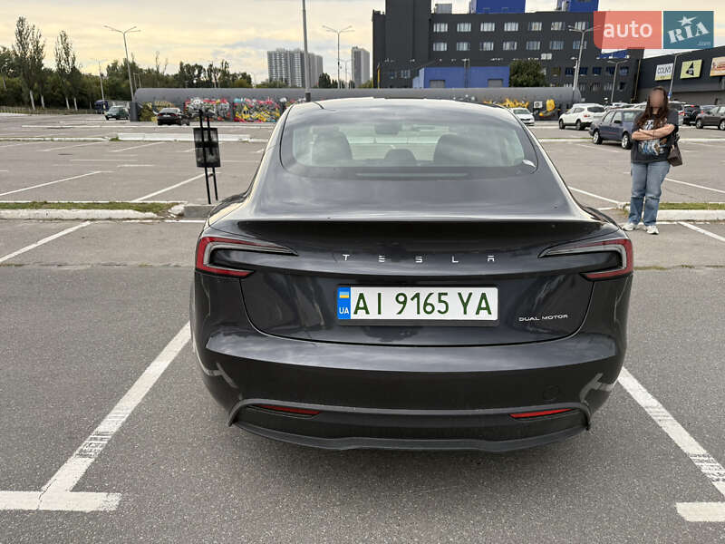 Седан Tesla Model 3 2024 в Киеве