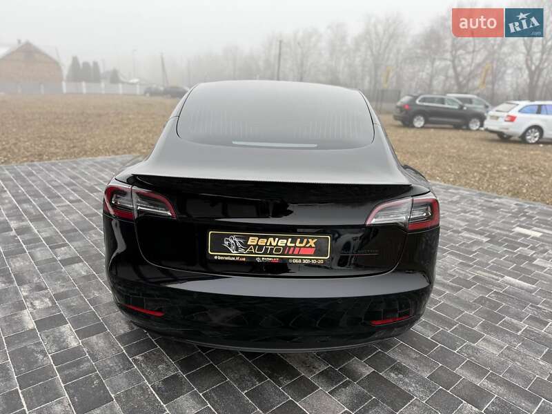 Седан Tesla Model 3 2018 в Коломые