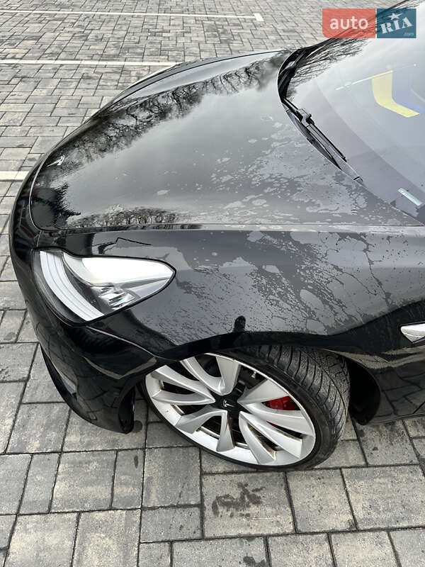 Седан Tesla Model 3 2019 в Луцке