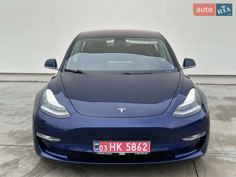 Седан Tesla Model 3 2018 в Луцке