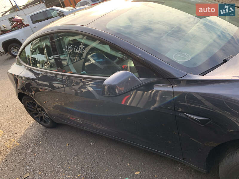 Седан Tesla Model 3 2024 в Хмельницькому
