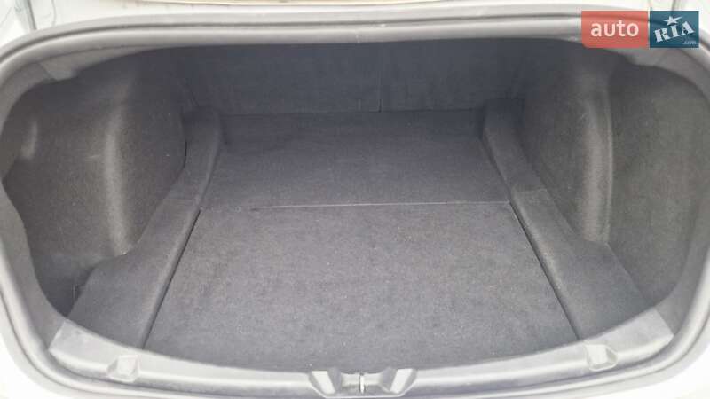 Седан Tesla Model 3 2020 в Києві