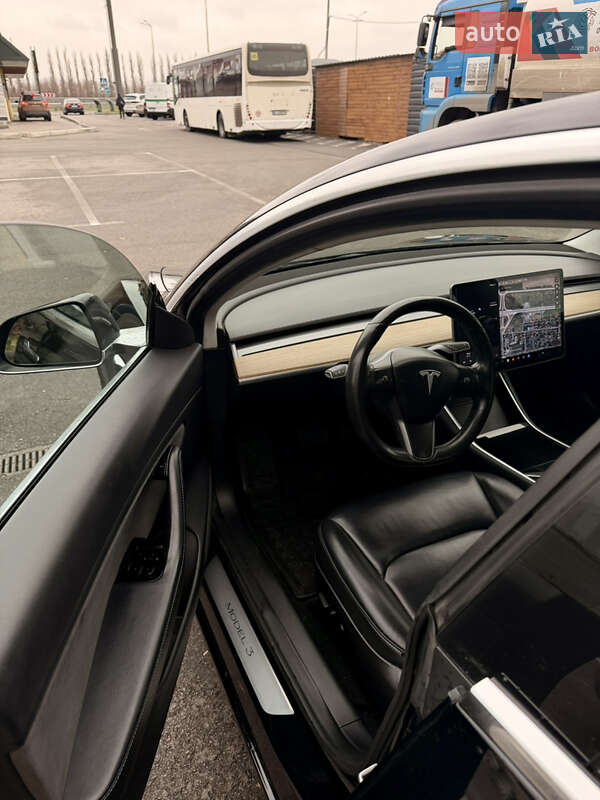 Седан Tesla Model 3 2018 в Киеве фото 7 Седан Tesla Model 3 2018 в Киеве