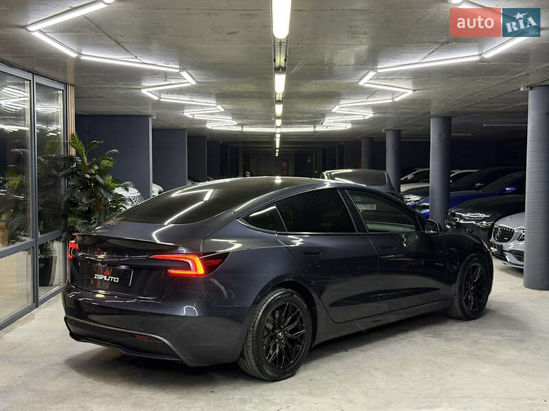 Седан Tesla Model 3 2024 в Одессе