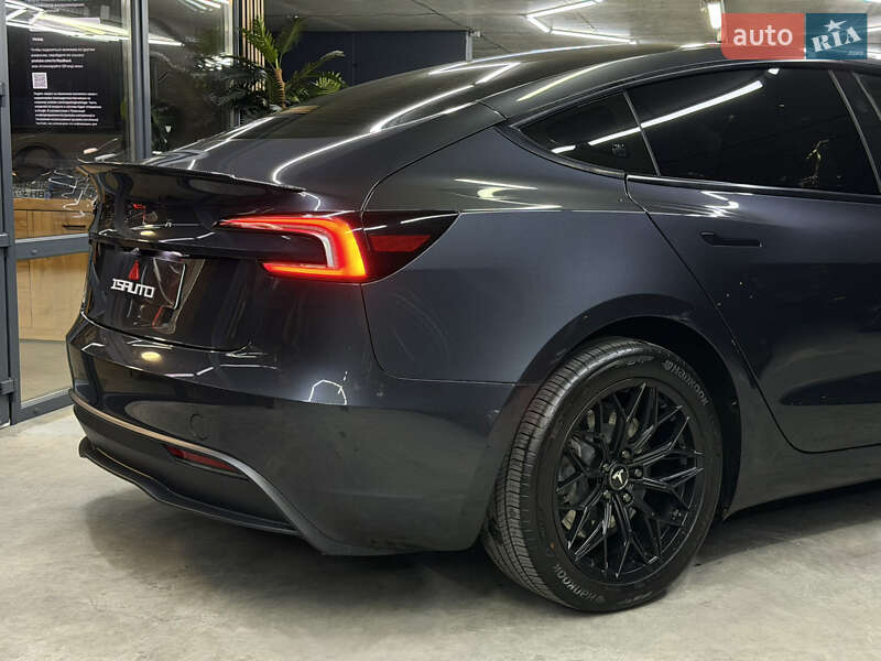 Седан Tesla Model 3 2024 в Одессе