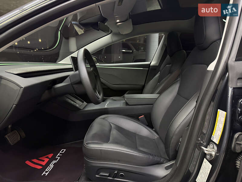 Седан Tesla Model 3 2024 в Одессе