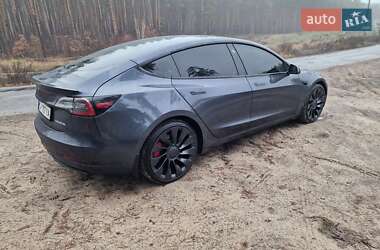 Седан Tesla Model 3 2022 в Киеве
