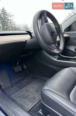 Седан Tesla Model 3 2020 в Харькове