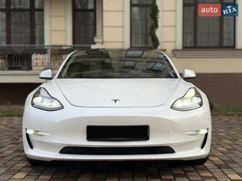 Седан Tesla Model 3 2022 в Одесі