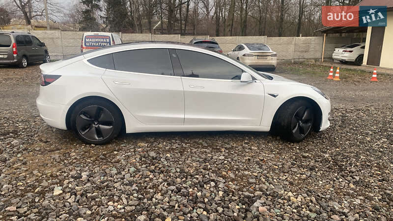 Седан Tesla Model 3 2018 в Харкові