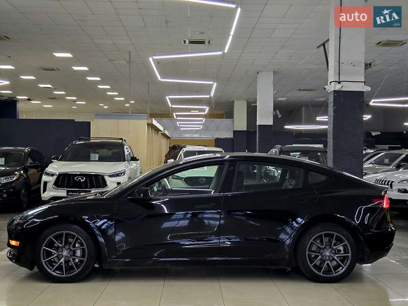 Седан Tesla Model 3 2021 в Миколаєві